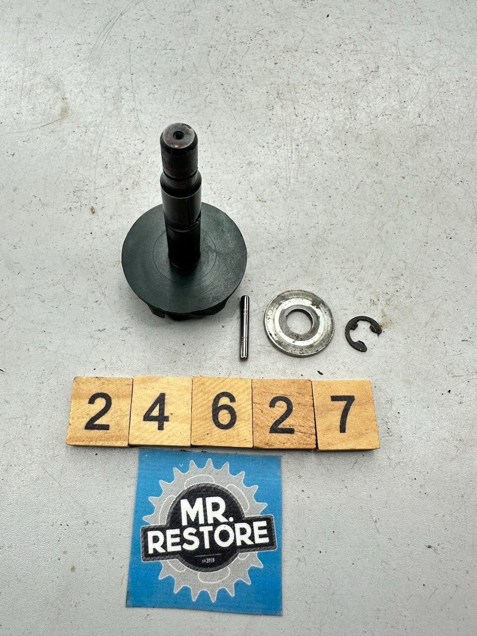 Yamaha TZR250 R1-Z TDR250 TDR250 TY250 Water Pump Impeller Shaft 1KT-12450