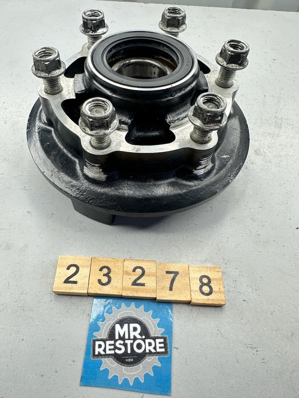 Kawasaki ZX900 ZX9R ZX750 ZX7R ZX600 ZX6R ZR1000 Rear Wheel Hub Carrier