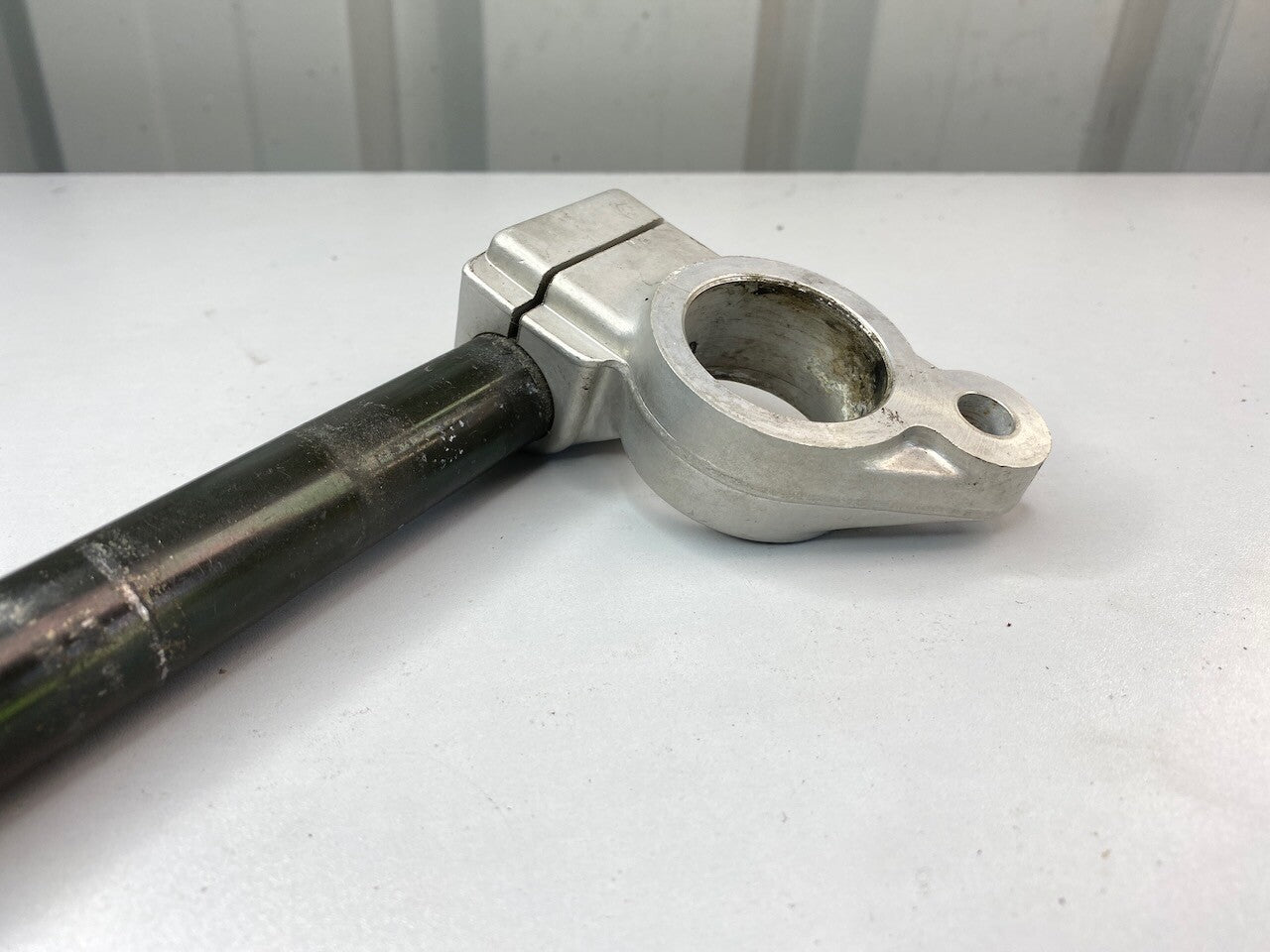 Suzuki GSX250F Across Right Hand Handlebar & Holder