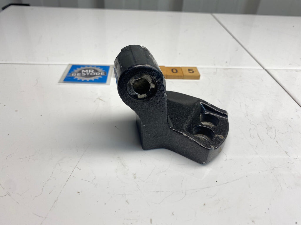 Kawasaki ZX500 GPX500R ZX600 GPX600R 600R R/H Handlebar Mount 38mm 46012-1176
