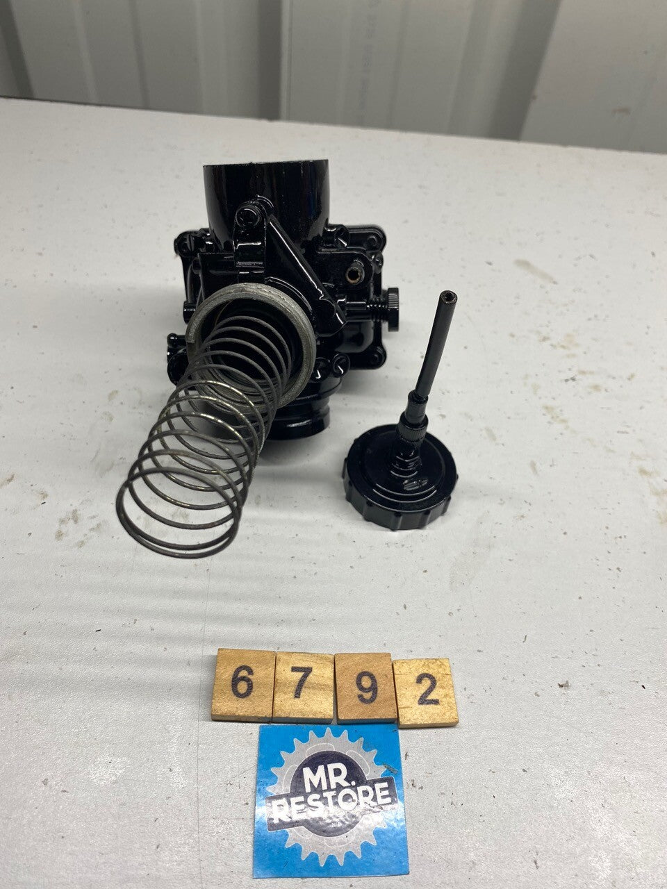 Mikuni Round Slide ISO 30mm Carburettor Classic VMX - Refurbished Exterior