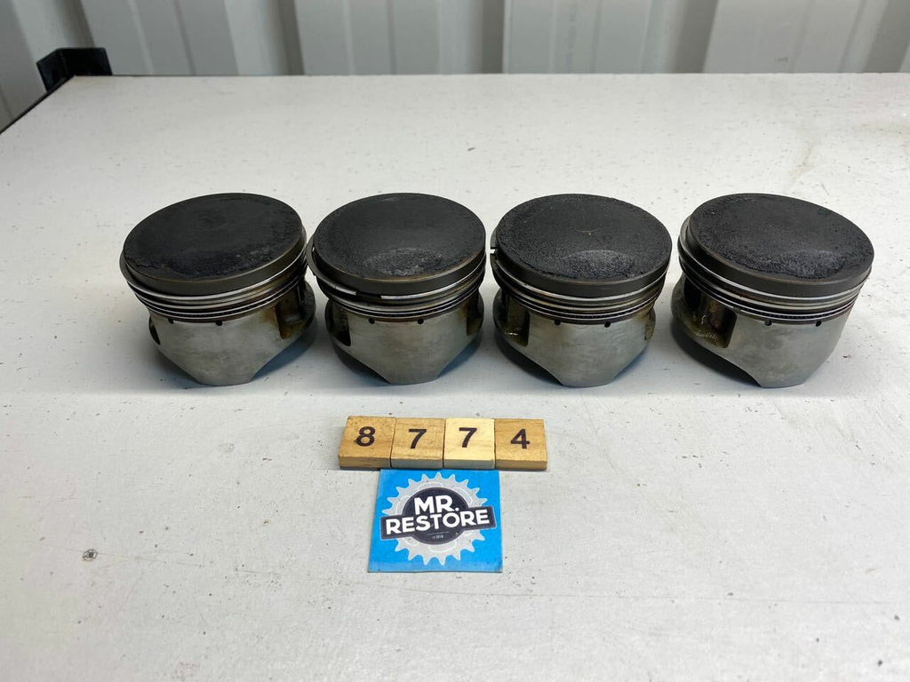 Yamaha XJ900S Diversion 4 x Pistons (on standard 68.5mm) 4KM-11631-00-A0