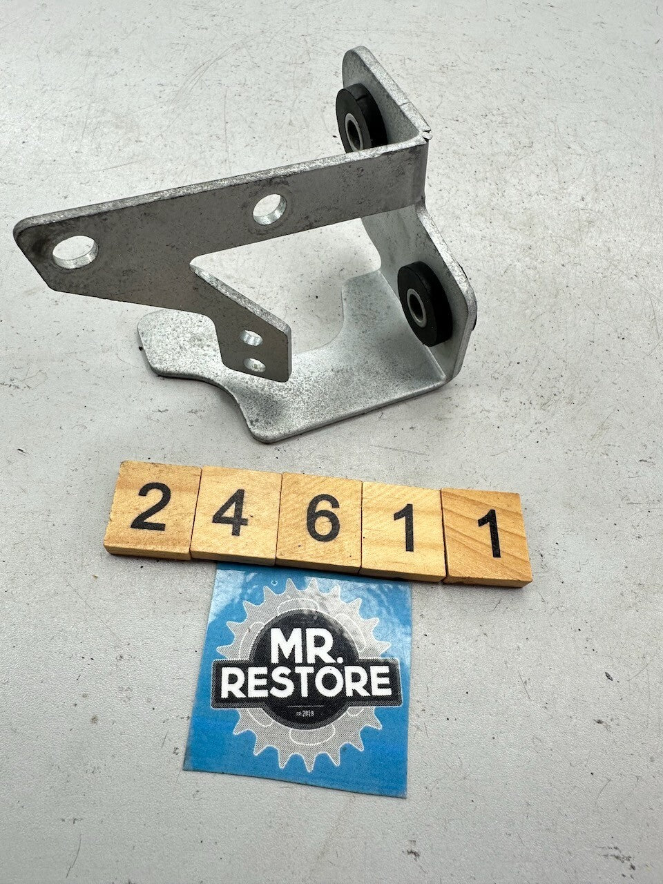 Suzuki TL1000 97-01 Seat Lock Key Cylinder Bracket 45289-02F00