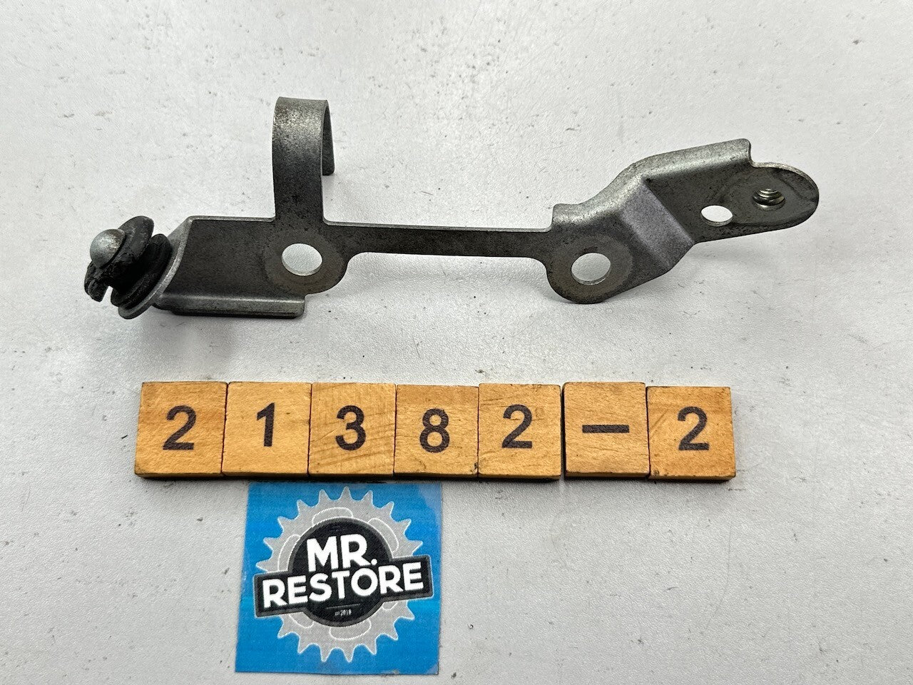 Yamaha TZR250 1986-88 1KT 2MA Side Cover Stay 2 - 1KT-2174E