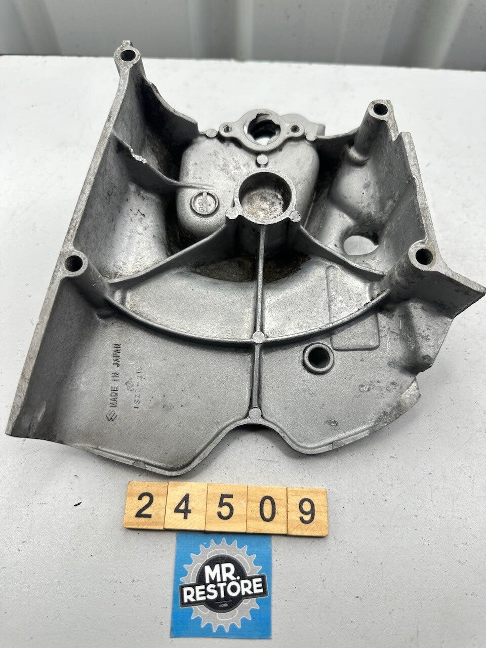 Suzuki SB200 GT200 X5 Sprocket Cover 11361-10200 (damaged)