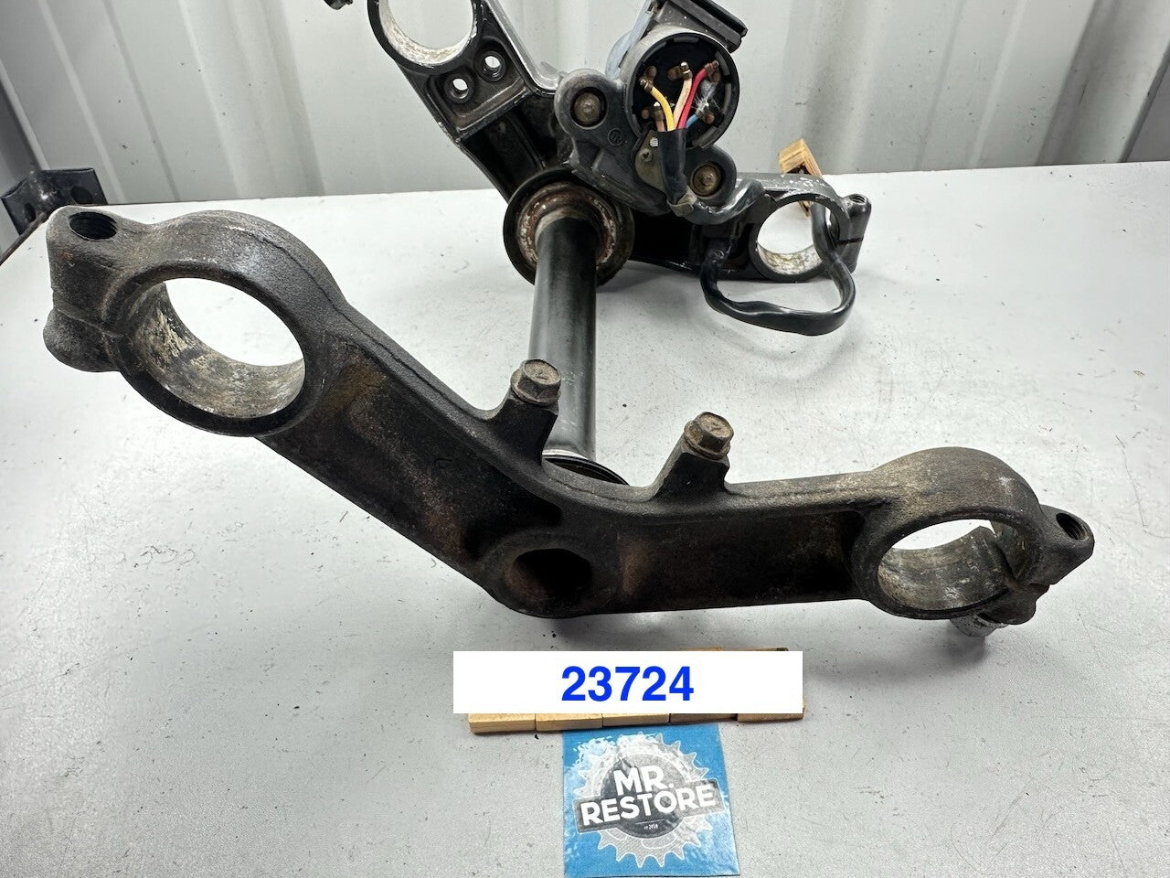 Kawasaki ZZR250 ZX250 EX250 GPX250 Triple Tree Fork Clamp/Ignition Switch (-key)