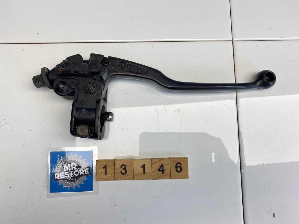 Yamaha FZR250 2KR 3HX Clutch Perch, Lever & Switch Assy. 1HX-82911