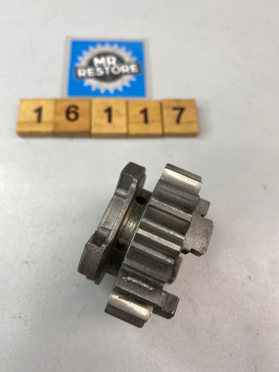 Suzuki GSXR1100 1986-88 3rd Drive Gear 24231-06B00