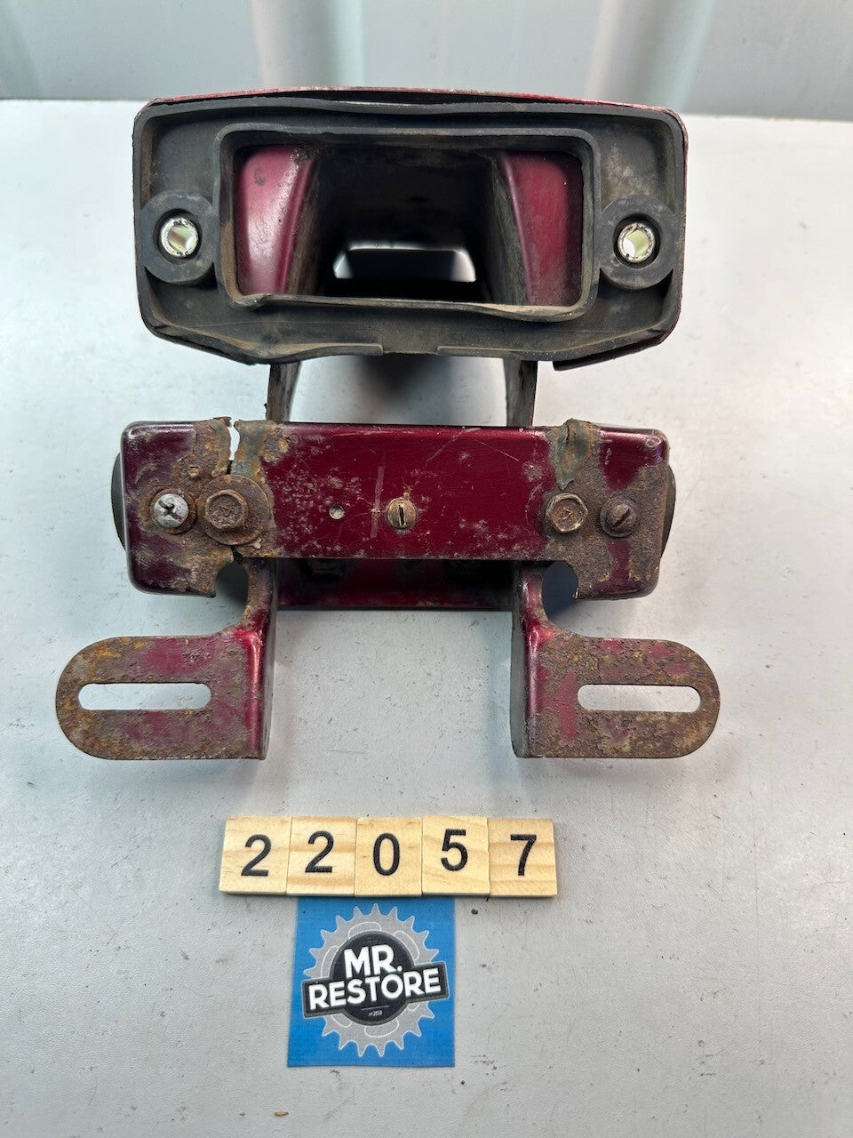 Kawasaki GT550 Z550 1983-84 Taillight Bracket 23036-1047-H3