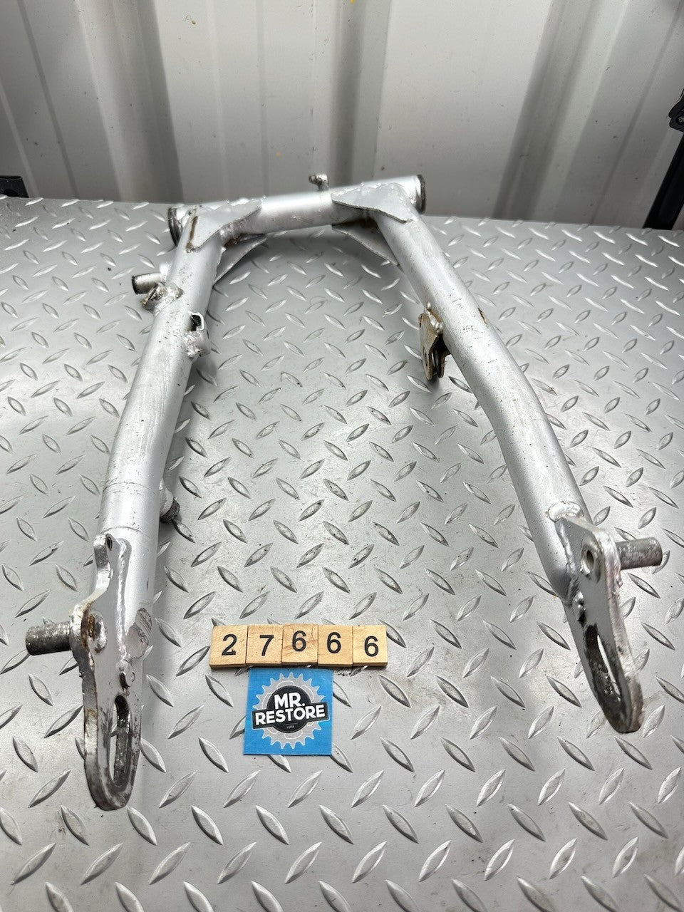 Yamaha TY250 1974 & 1977 Swingarm 493-22110-02-35