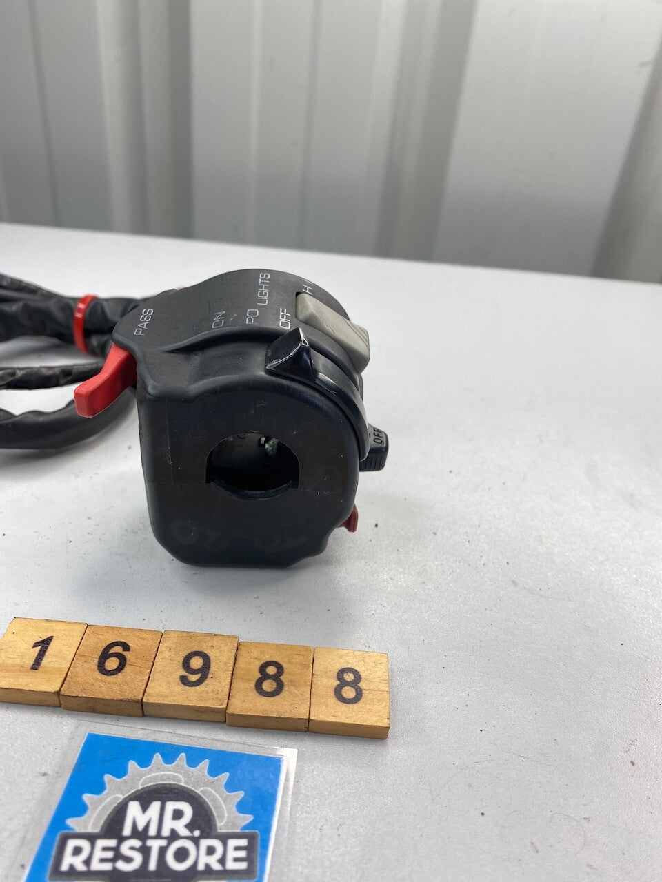 Yamaha FZR1000 1994-95 L/H Handlebar Switch 3LJ-83972 (suits Oceania bikes)