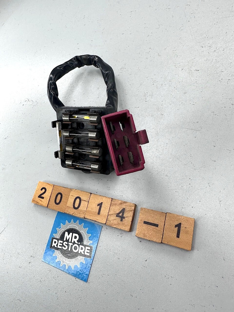 Honda CB1100 CB900 CB750 CB650 GL650 Fuse Box 38200-MF9-405