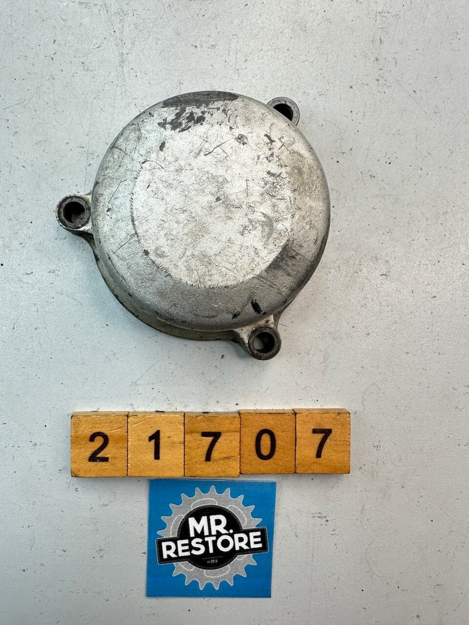 Yamaha XZ550 Oil Element Filter Cover 11H-13447