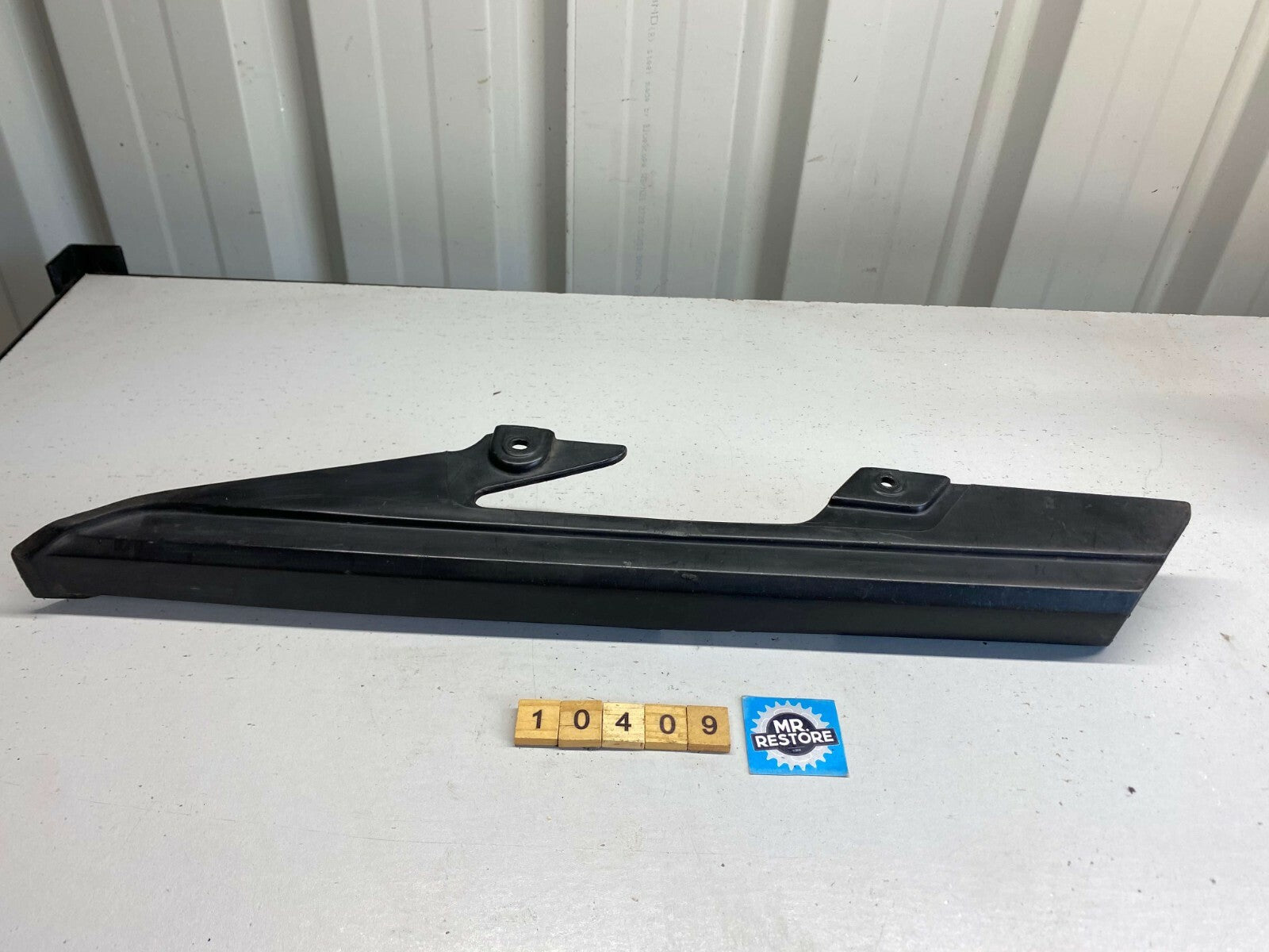 Kawasaki ZR750F ZXR600 ZX600 ZX636 Chain Guard 36014-1196