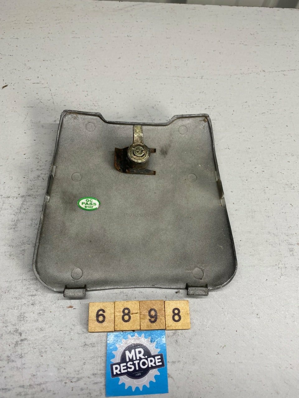 V-Moto JP50 Scooter - Hatch Panel (no key)