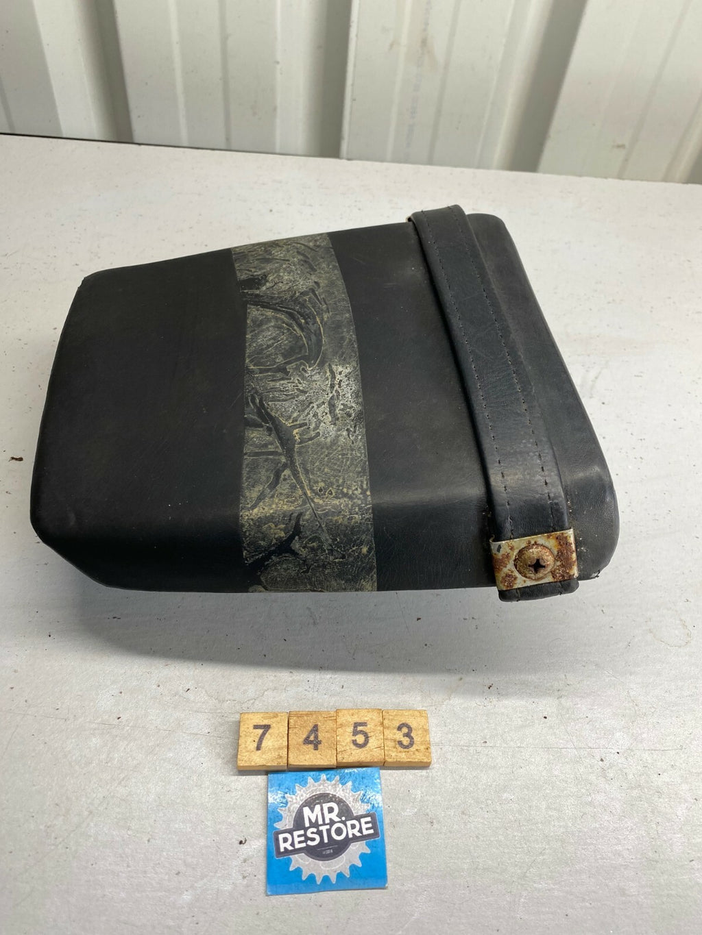 Yamaha FZR250 2KR 3HX Pillion Passenger Seat & Strap 2KR-24750 & 2KR-24734