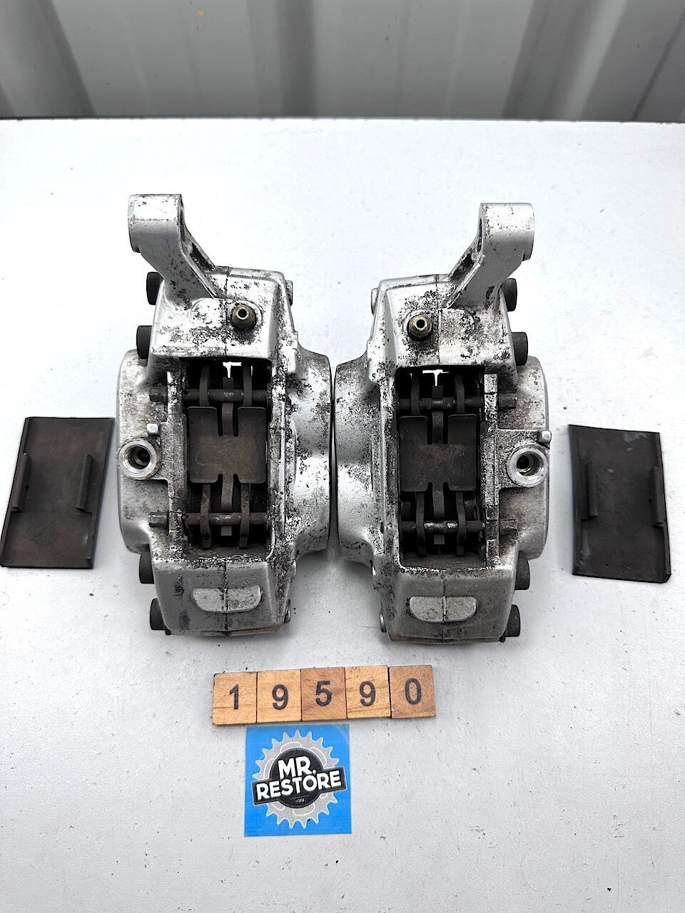 Yamaha FJ1200 "91-93" TDM850 "91-95" Front Brake Callipers 3XW-2580T  3XW-2580U