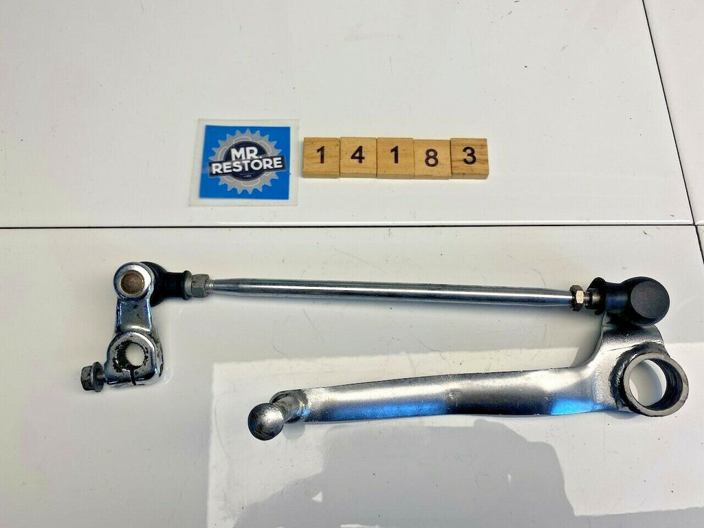 Honda VF1000 Interceptor 1984 Gear Shift Pedal Selector Assy. OEM - 24700-MB6-00