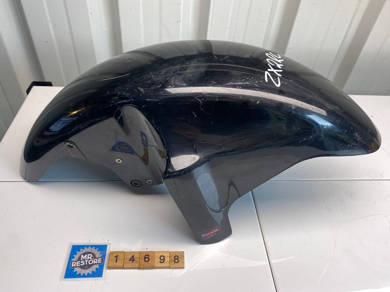 Kawasaki ZX2RC Front Mud Guard Fender 35004-1284