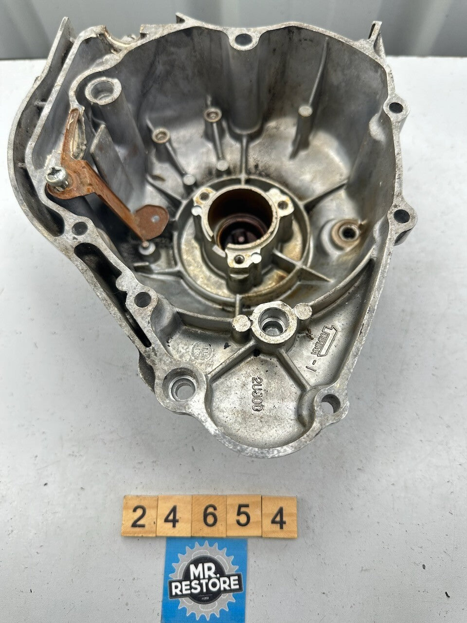 Yamaha XV250 Virago Stator Generator Crankcase Cover 1 2UJ-15411-01