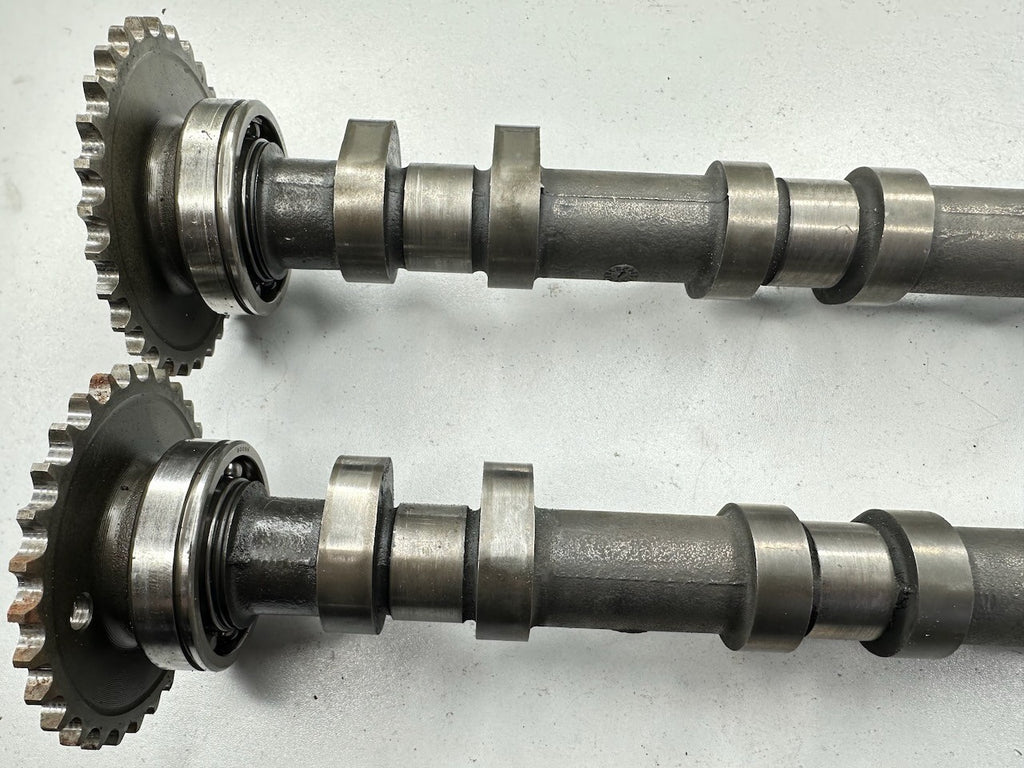 Kawasaki ZXR750 Pair of Camshafts 1989-1995 - 49118-1107 49118-1108