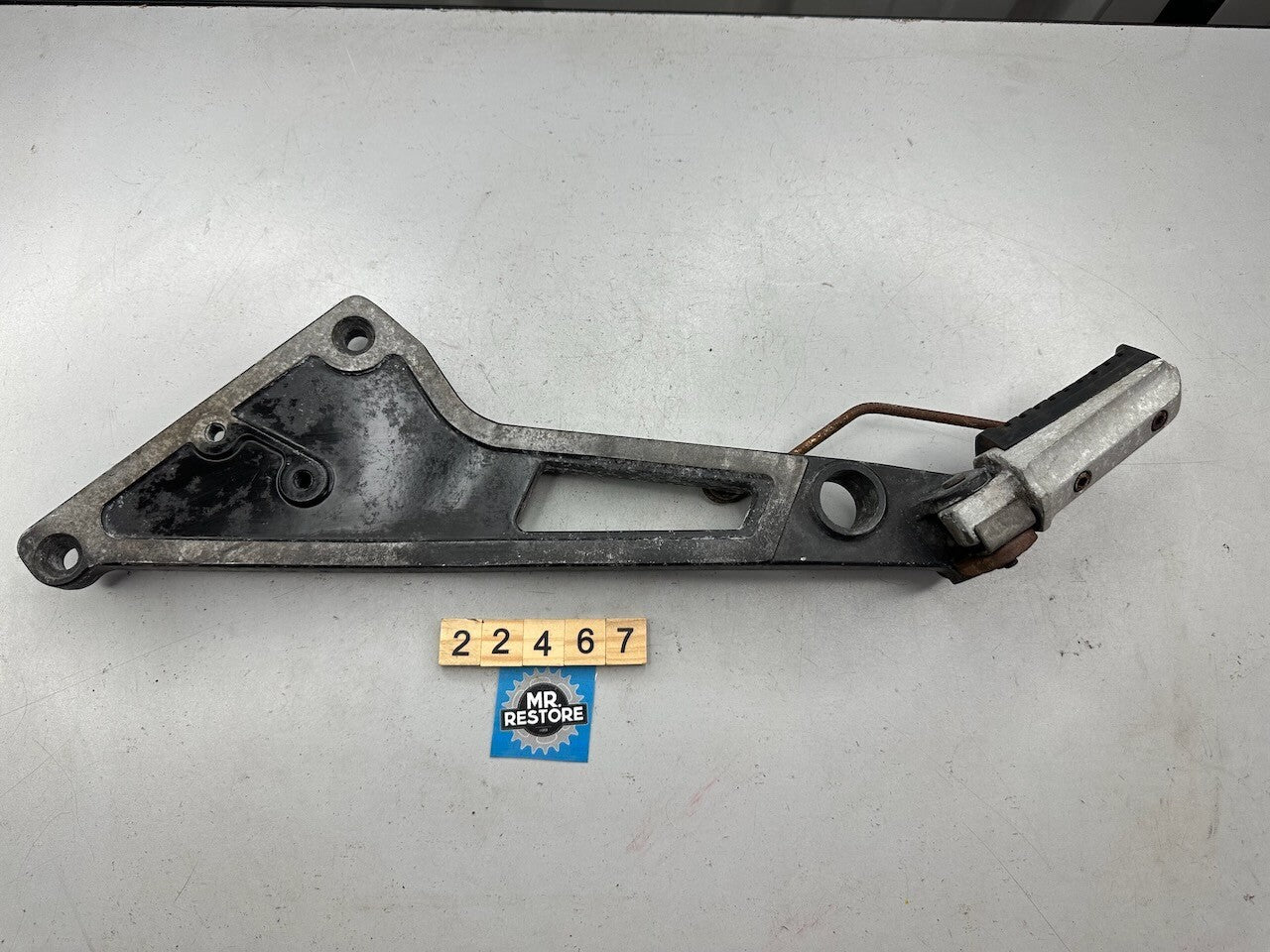 Kawasaki GPZ1000RX ZX1000 1986-88 Left Muffler Stay Foot Rest Bracket