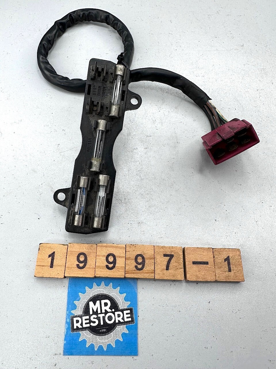 Honda VF750 VF700 Interceptor - Fuse Box 38200-MB2
