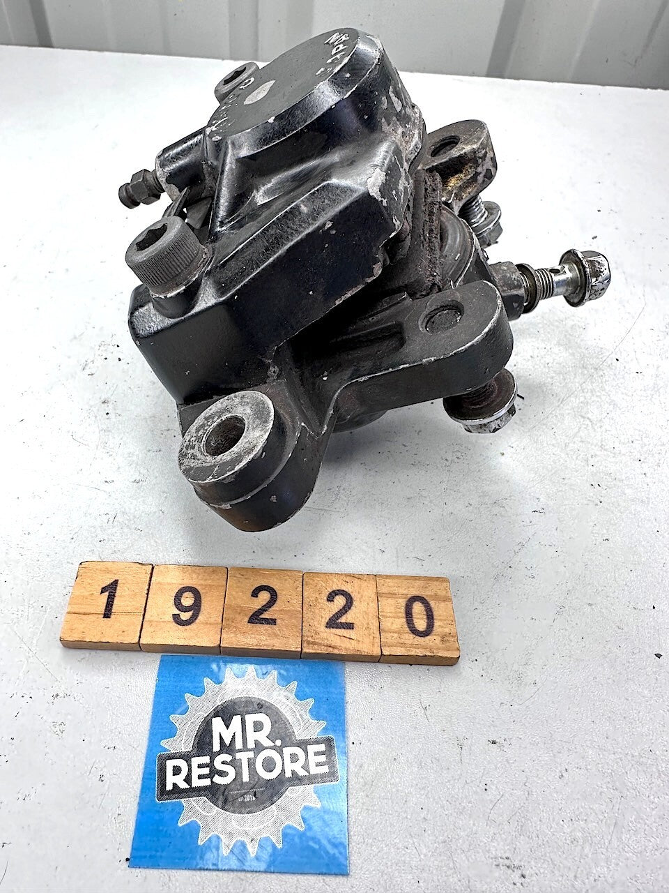 Suzuki GS1100 GS850 GS650 GS500 GSX400 Rear Brake Caliper 69100-34201