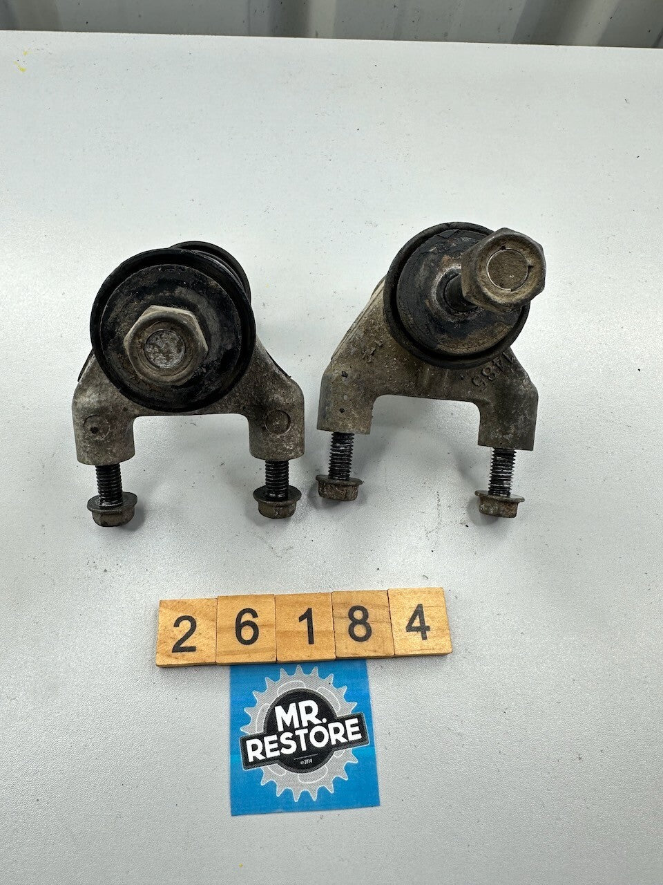 Kawasaki ZX750 F Ninja 750 R GPX750 GPX600 ZX600 Engine Mount Bracket (Pair)