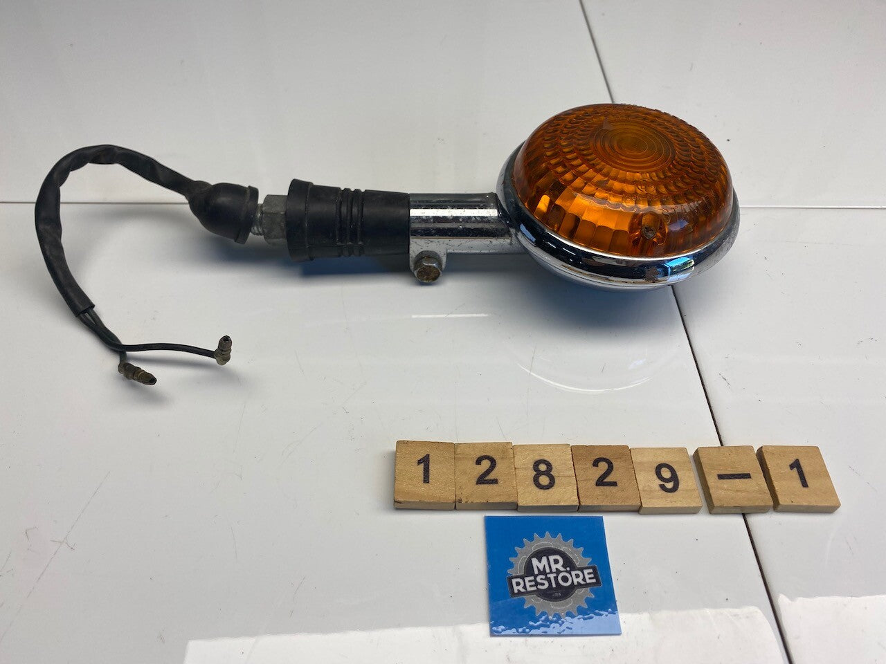 Yamaha XV 250 535 750 1000 OEM Indicator with Stanley Lens (tested)