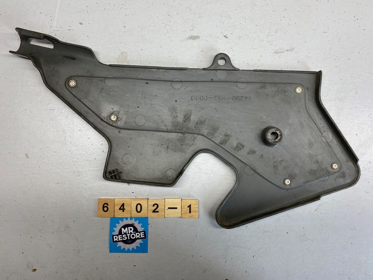 Honda CBR 1000 Early 90s Side Cover 64290-MS2-0000 - 2 available