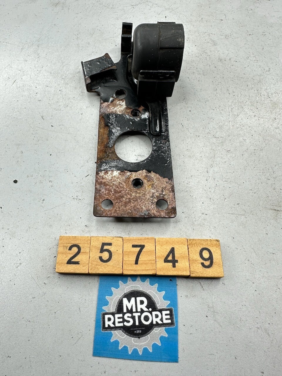 Kawasaki Z250 A - Electro Base Bracket 11034-1253