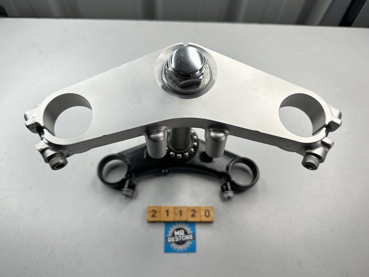 Honda CBR250R MC19 Fork Triple Tree Clamp - (reconditioned)