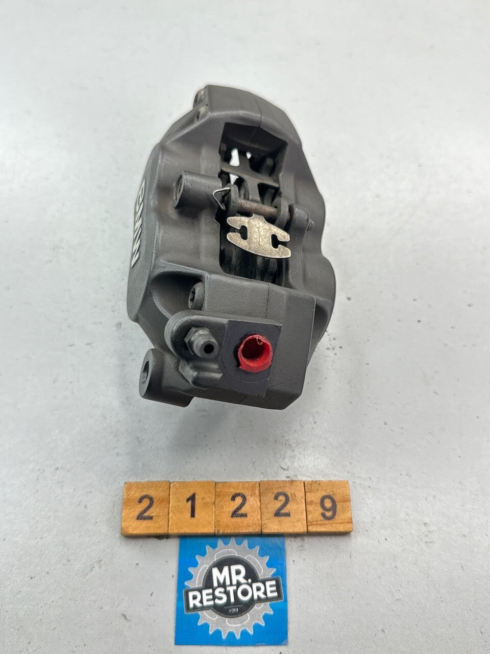 BMW R1150GS R1100GS K1200LT K1200RS R1200C R1100S R/H Front Caliper 34112333112