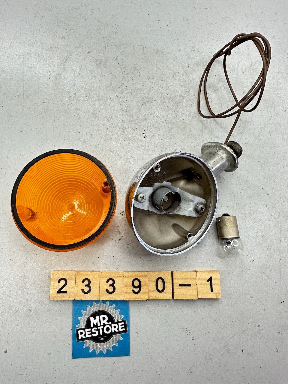 Yamaha Vintage V70 V80 V90 OEM Rear Indicator & OEM Lens - 12V Bulb (tested)