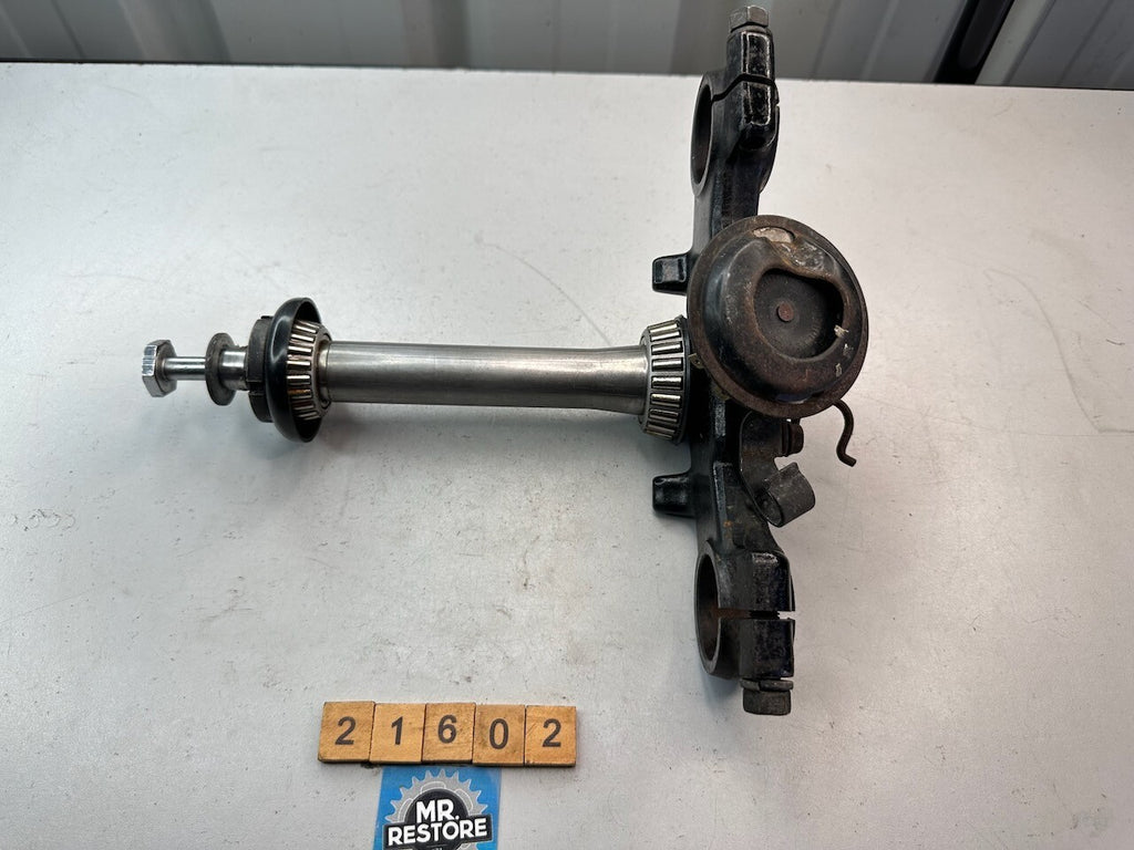 Suzuki GSX250F Across Lower Fork Clamp Stem & Parts