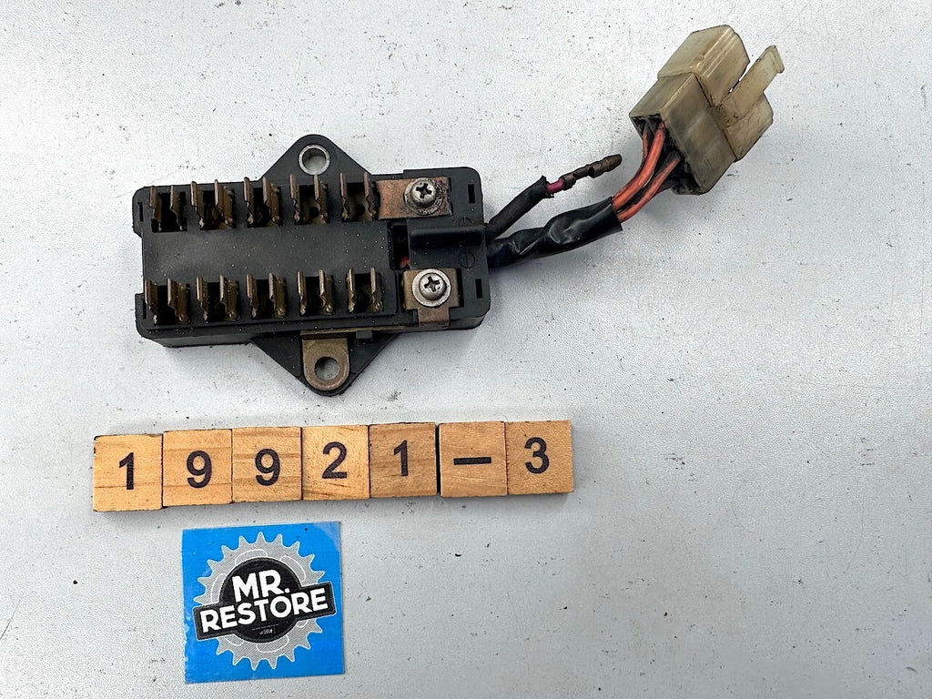 Suzuki GS650 G M 1981-83 Fuse Box 36740-34200