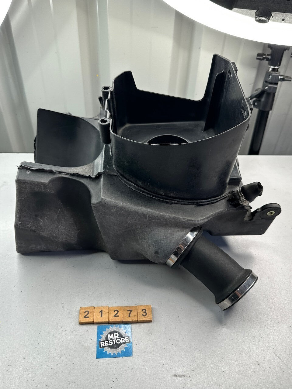 BMW R1150GS R1150RT R1100RT R1100RS Air Cleaner Filter Box & Ducts 13711341202