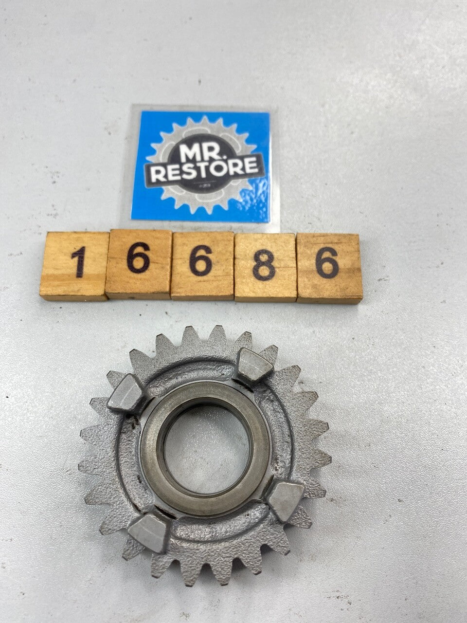 Suzuki RGV250 1989-96 5th Drive Gear (24T) 24251-12C02