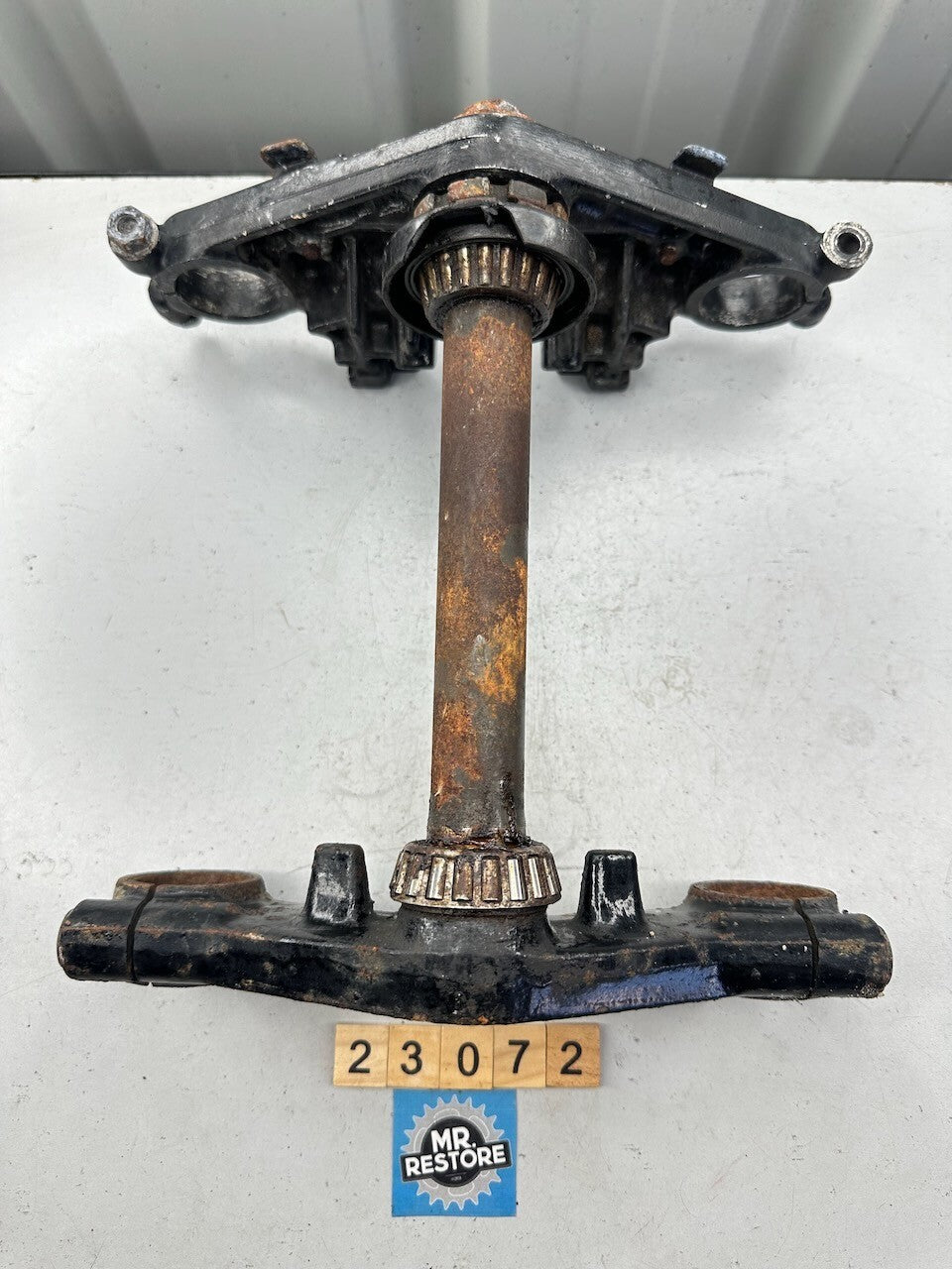 Kawasaki ZX750 GPZ750 '83-85' Triple Tree Fork Clamp 44037-1111  44039-1073