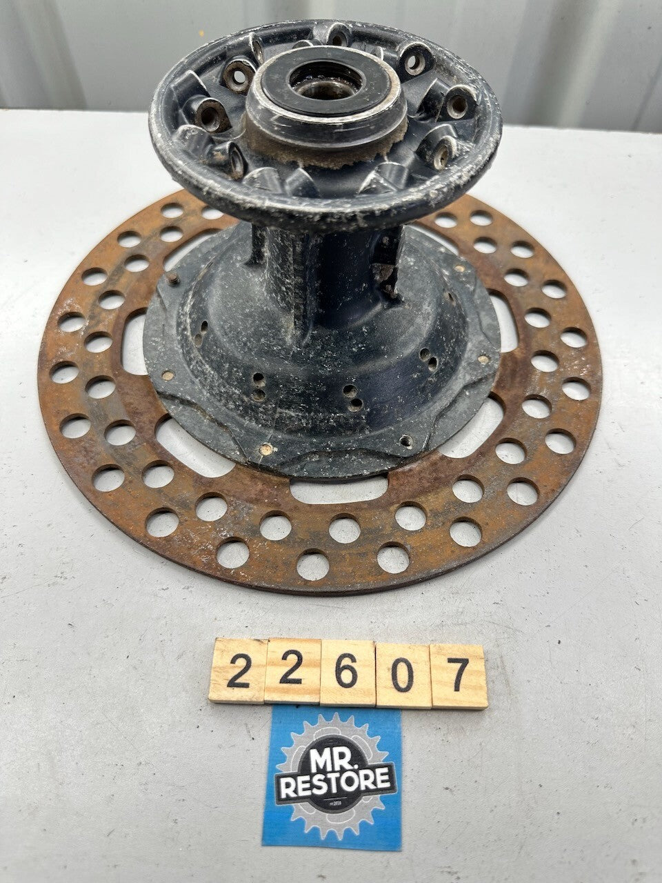 Kawasaki KX125 Front Wheel Hub 41034-1115
