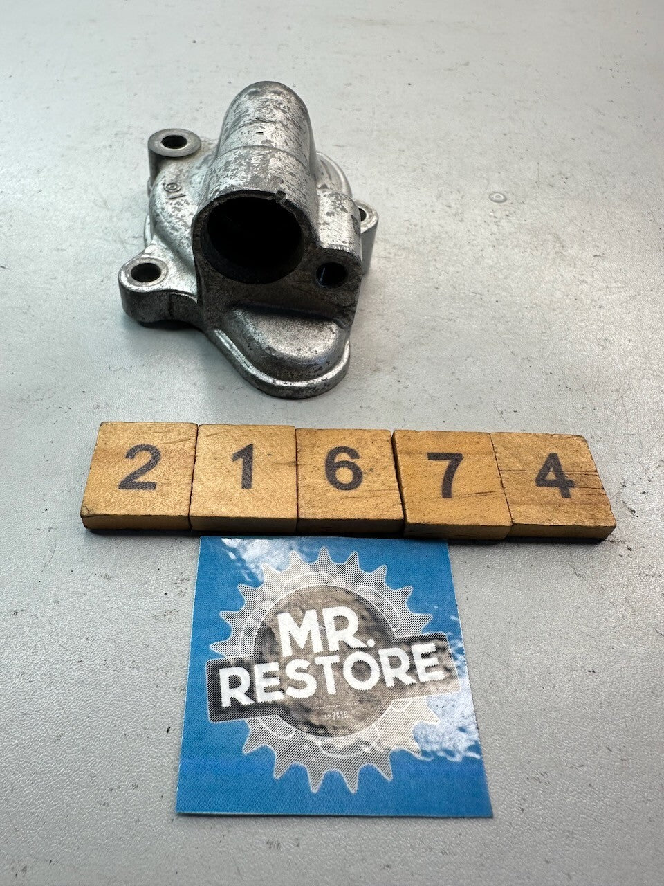 Yamaha WR200 DT200 DT125 TZR125 Water Pump Housing Cover 3BN-12422-11