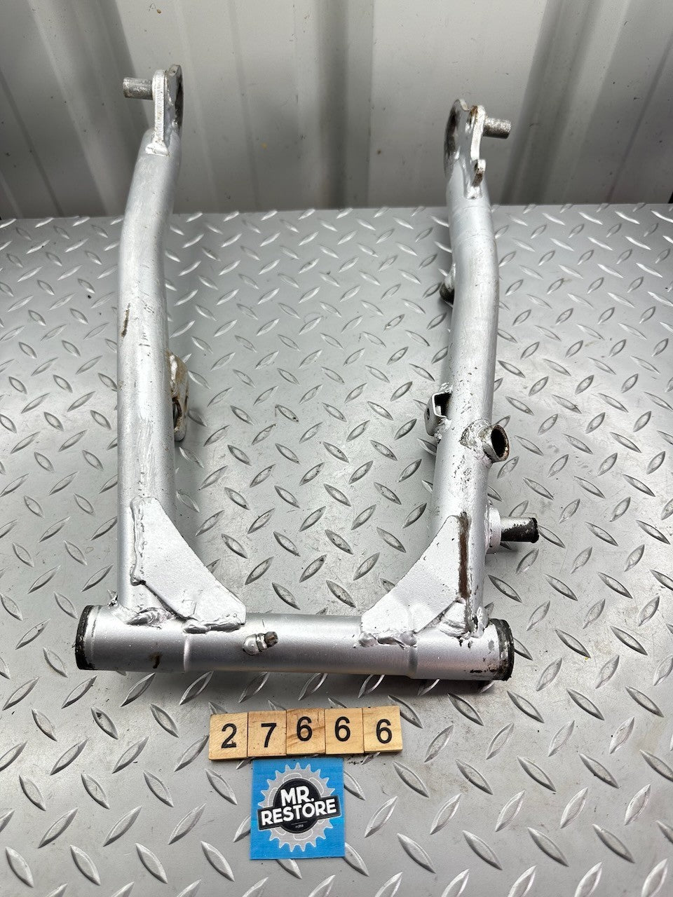 Yamaha TY250 1974 & 1977 Swingarm 493-22110-02-35