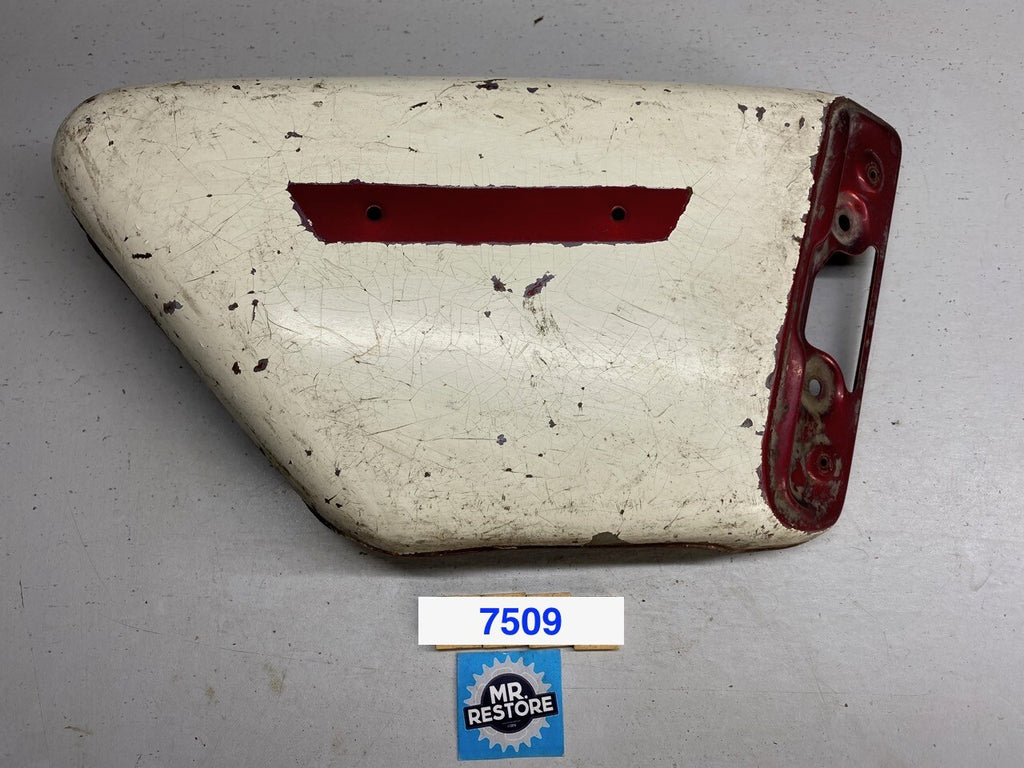 Yamaha TX750 Right Hand Side Panel