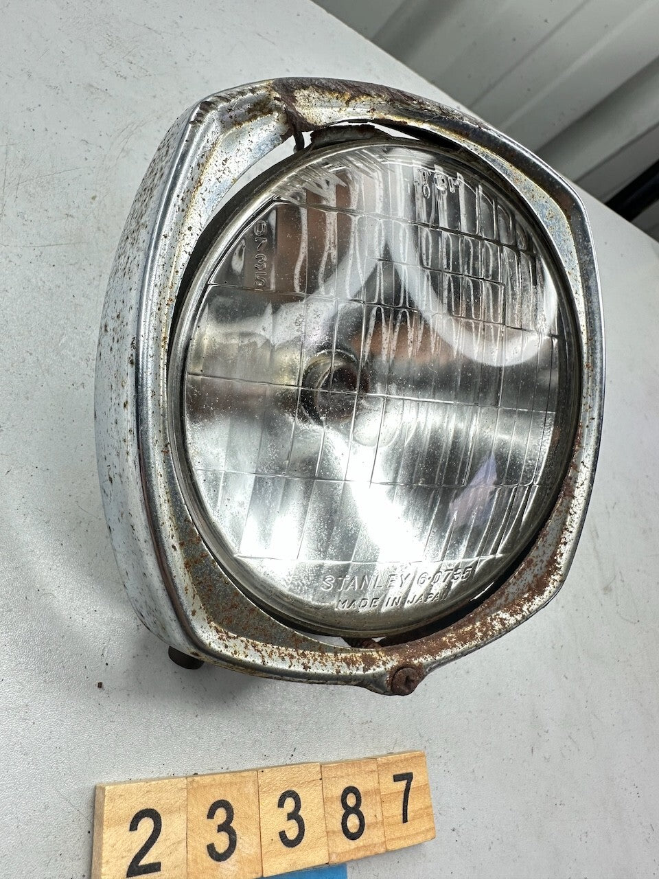 Yamaha V70 V80 V90 Head Light Lamp, Surround, Loom & Bulb (12v)