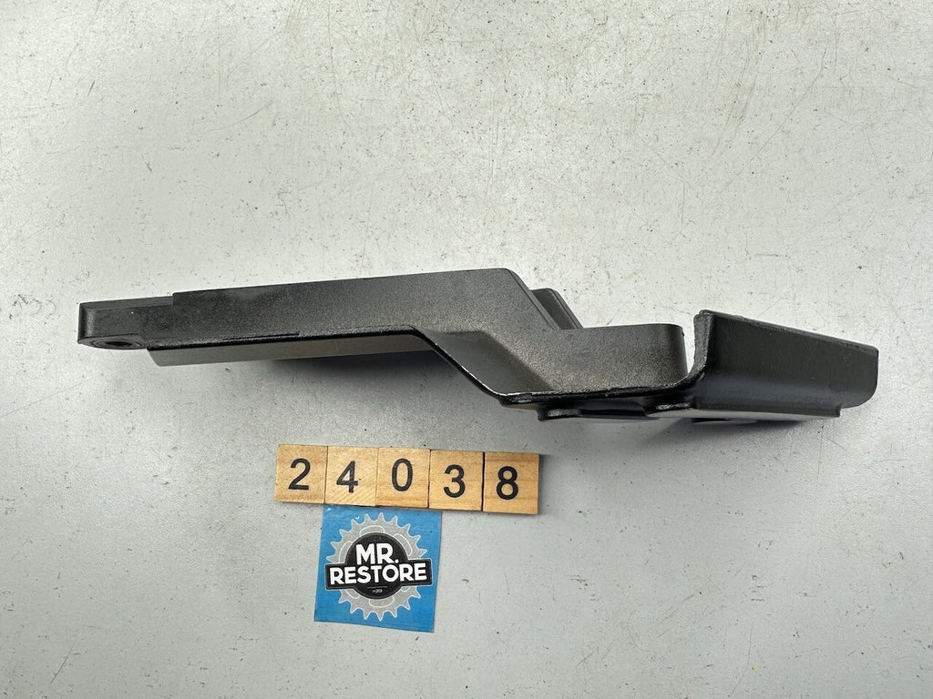 Triumph Daytona Speed Triple T300 Sprint Trident L/H Foot Control Plate