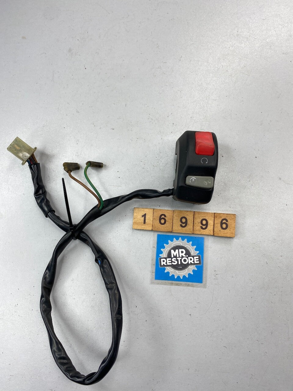 Yamaha YZF600 1996 R/H Handlebar Kill Start Switch 