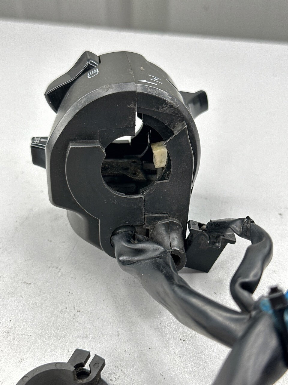 Kawasaki Z750 ZR750 2006 L/H Handlebar Switch & Choke lever