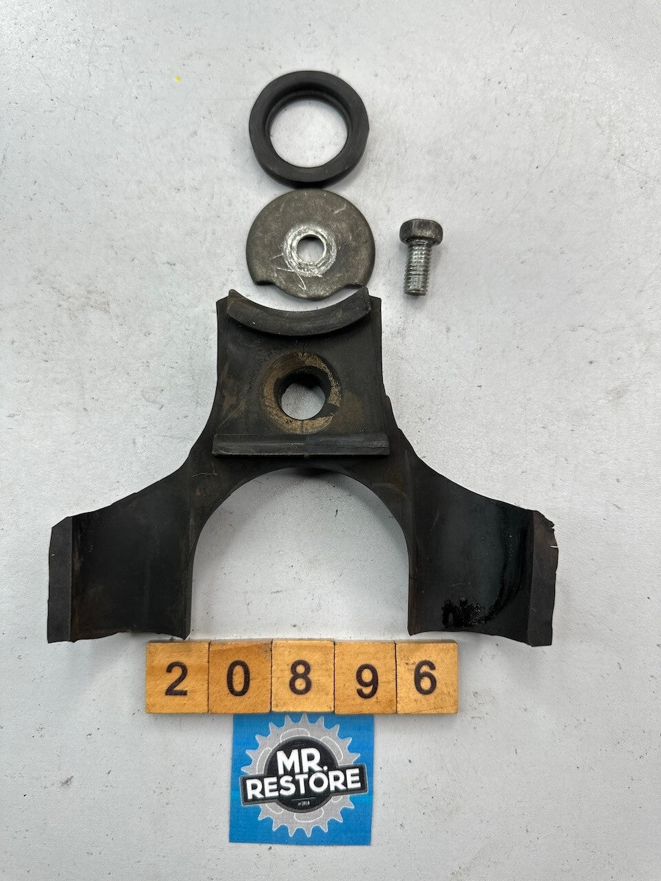 Yamaha XV1100 XV1000 XV750 XV700 Virago Rear Fuel Tank Damper 42X-24182