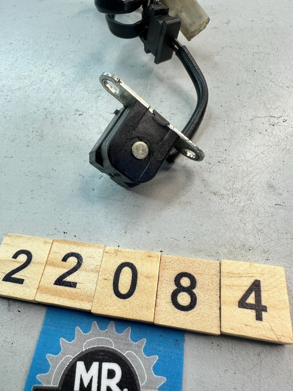Suzuki GN250 DR500 Ignition Pickup Pulse Generator Coil 32160-37410